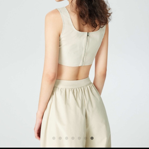 Matching top and bottom set - Picture 2 of 3